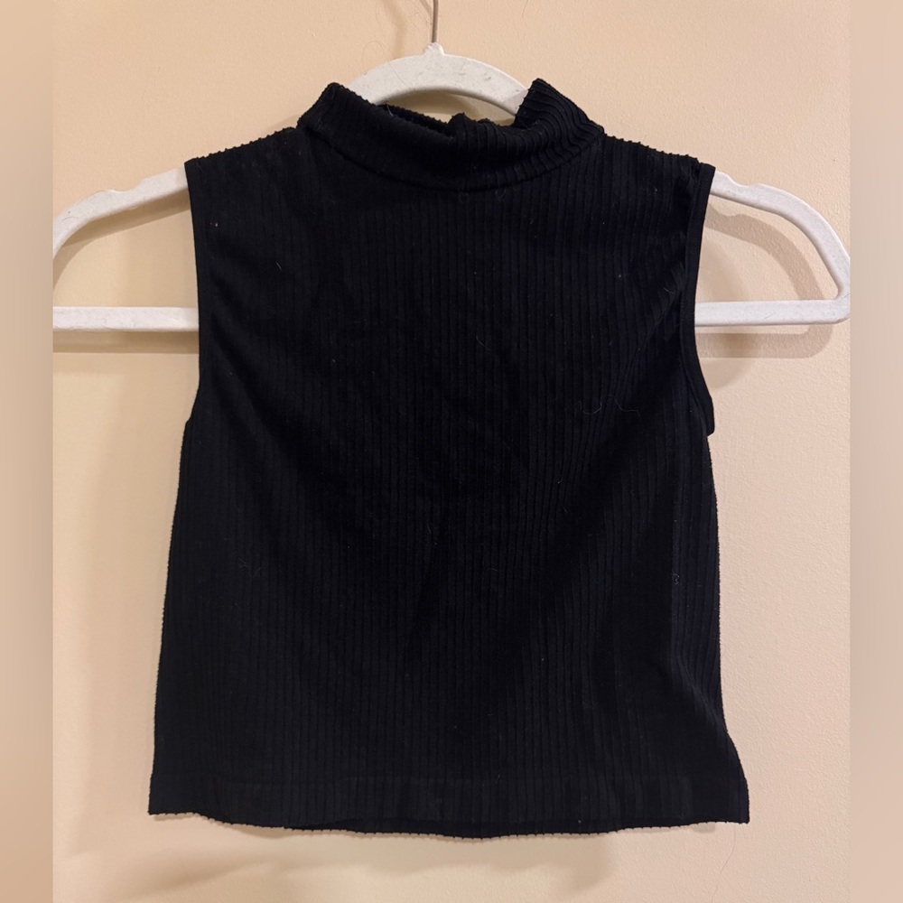 Black Sleeveless Ribbed Turtle Neck Top​